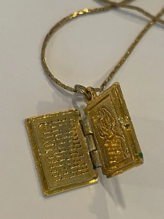 Vintage Gold Book Locket Necklace - Picture 3 of 5